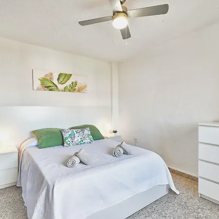 Luminoso Apartamento/ 5 Minutos De La Playa Apartment *
