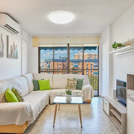 Luminoso Apartamento/ 5 Minutos De La Playa * Malaga